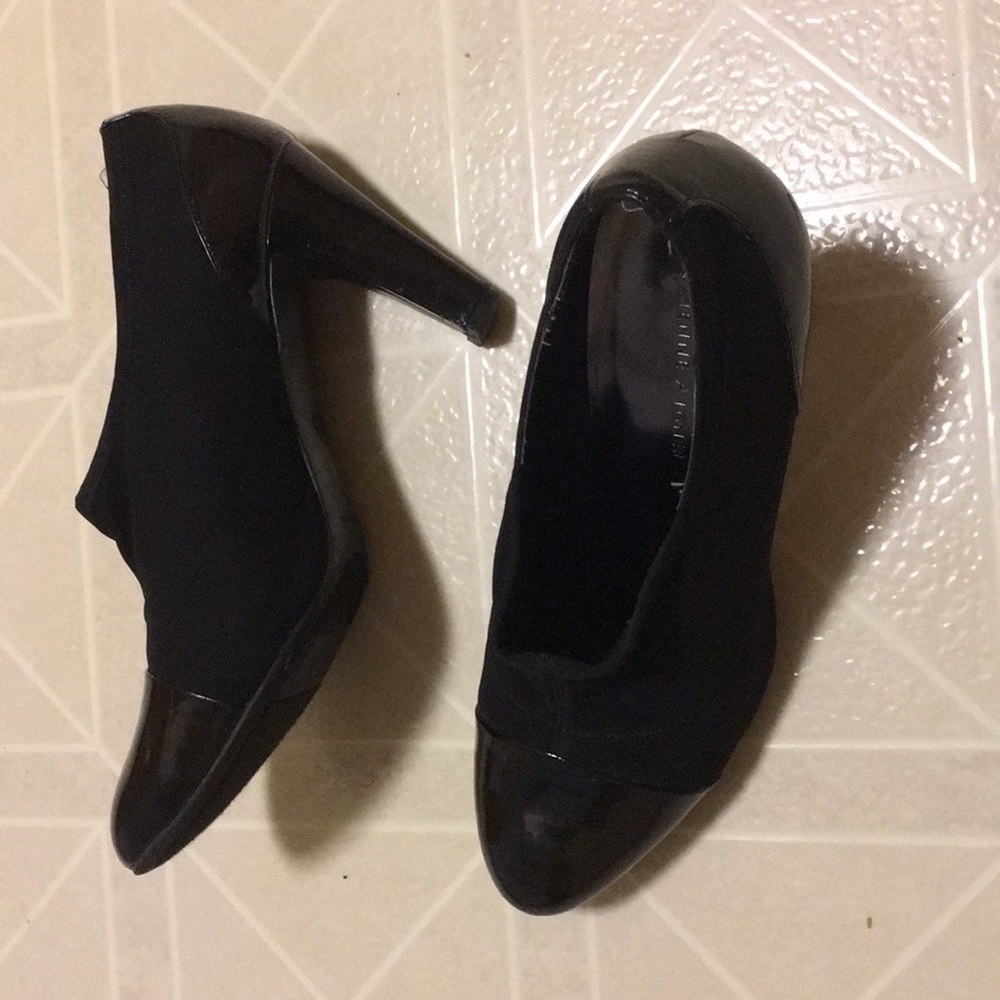 Ladies shoes